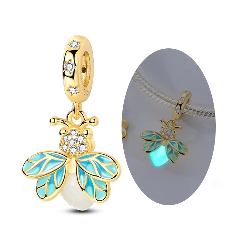 Charm Golden Butterfly ᵘⁿⁱᵛᵉʳˢᵃˡ ᶜᵒᵐᵖᵃᵗⁱᵇⁱˡⁱᵗʸ