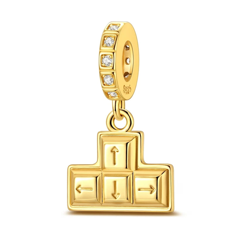 Charm Golden Butterfly ᵘⁿⁱᵛᵉʳˢᵃˡ ᶜᵒᵐᵖᵃᵗⁱᵇⁱˡⁱᵗʸ